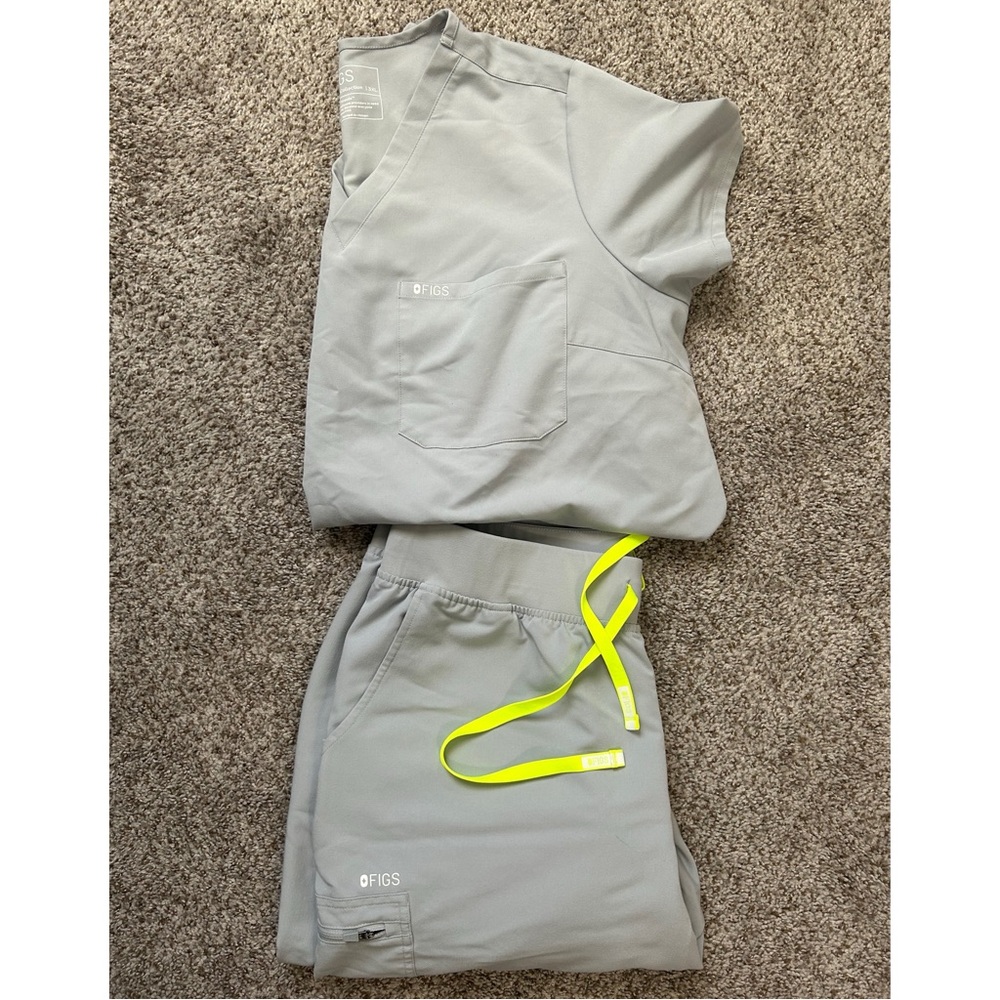 Women’s Figs Silver Arrow Scrub Set Tall